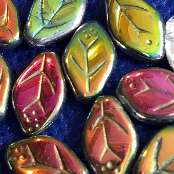 Czech glass leaves - Picture 6 of 6